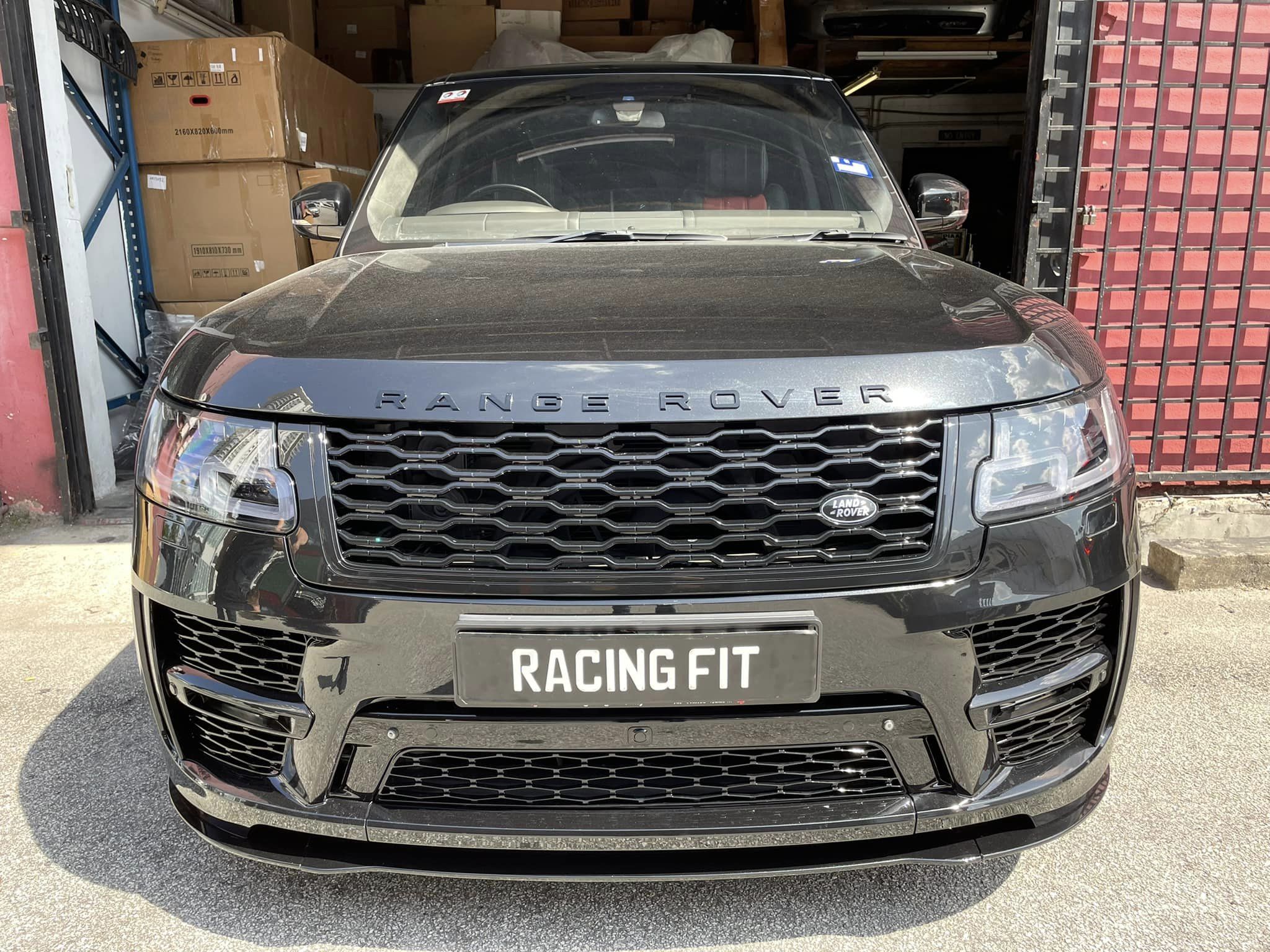 VOGUE RANGE ROVER VOGUE FACELIFT SVO BODYKIT CONVERSION